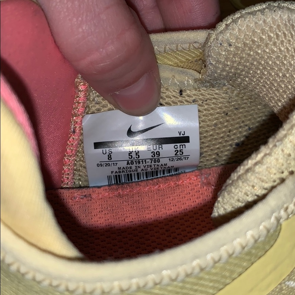 Nike Free RN Sneakers - Picture 6 of 8